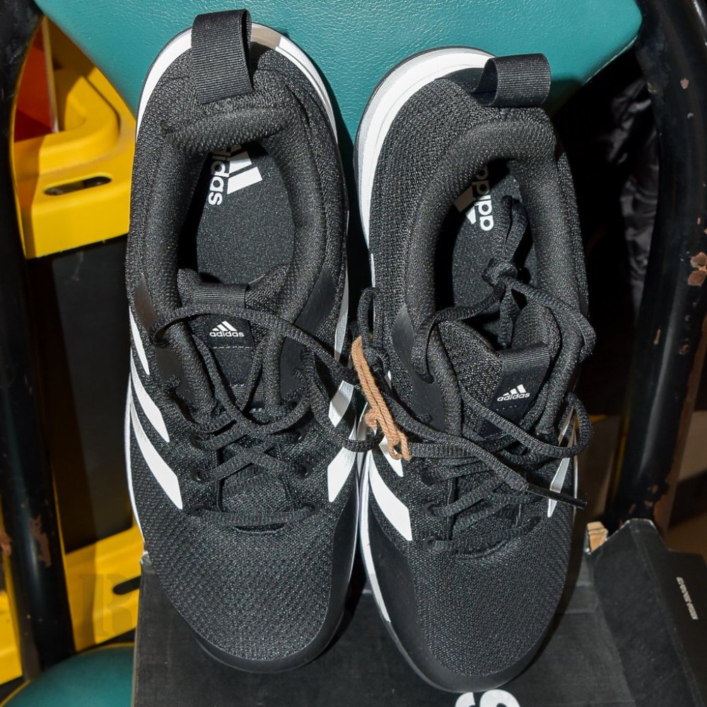 size 9.5 BLACK/WHITE Adidas Mens Athletic Shoe Game Spec Fx3650 - Picture 3 of 8